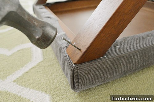 Transform Side Tables into Stylish Upholstered Benches: Step-by-Step Guide 9 img 51110 10