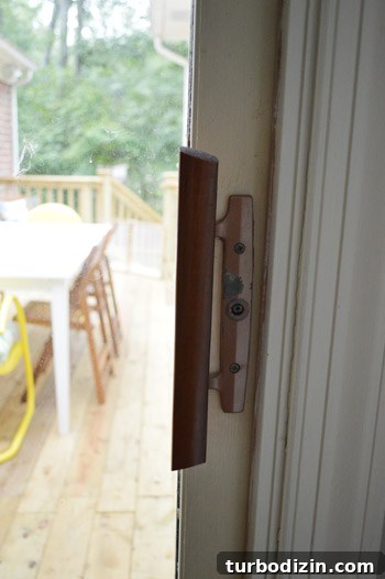 Broken sliding door