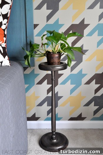 How to Paint a Multi-Color Houndstooth Accent Wall in Your Bedroom 7 Cozy guest room reveal