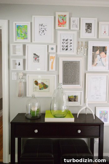 Charming Fall Decorating Ideas for Cozy Autumn Homes 8 Console table before