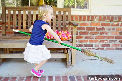 3 Fun Pumpkin Crafts to Do with Young Kids 13 img 52679 15