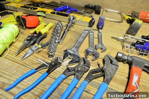 Basement Workshop Paint Storage and Pegboard Organization Guide 12 img 52889 14