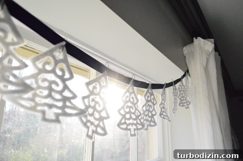 Paperclips holding felt trees