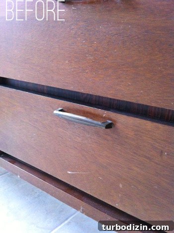 Restore and Clean Old Wood Furniture: Step-by-Step Guide 4 Detail shot before scrubbing