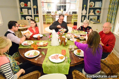Christmas dinner table