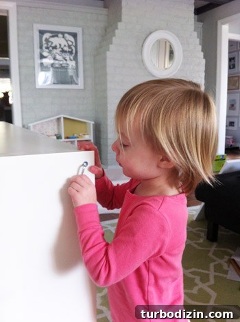 Maximize Storage With an IKEA Expedit Bookshelf 3 img 55015 2