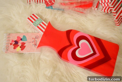 Valentine’s Day Classroom Crafts: DIY Cards and Gifts for School 6 Assembling the goody bags