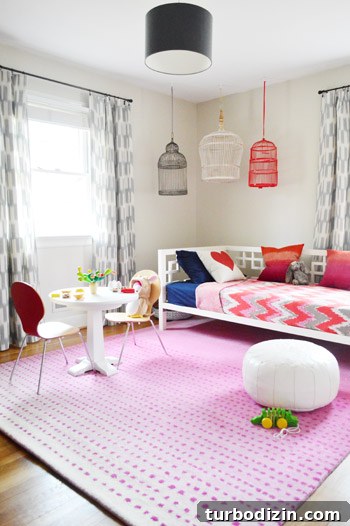 Neutral balance in the room