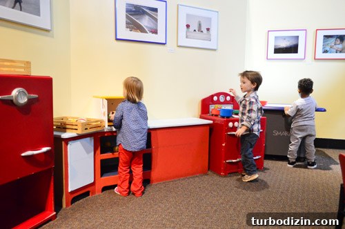 Quick Craft Projects to Try When You're Short on Time 6 Children's museum play area