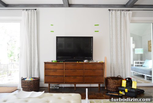 How to Hang a Shelf Above Your TV Without Blocking the Screen 5 img 57084 4