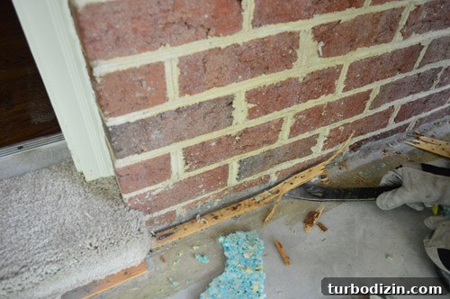 How to Remove a Rug, Rug Pad, and Tack Strips Safely and Cleanly 5 img 58235 4