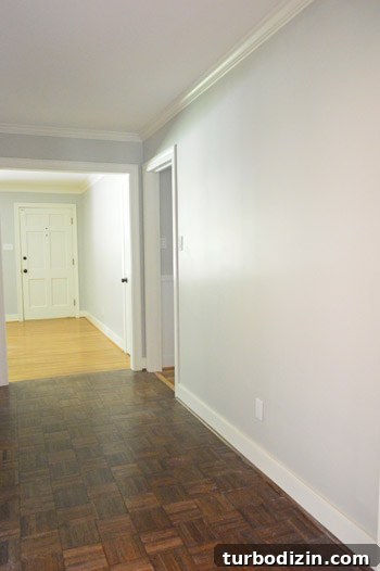 Moving Out of Our Second House: Our Last Day and Final Goodbye 24 Frame hallway close