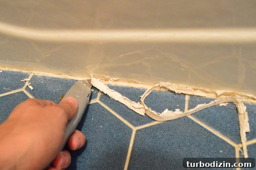 Remove and Replace an Old Sliding Shower Door: Step-by-Step Guide 15 img 58890 14