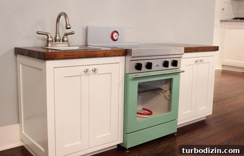 Kids' Play Kitchen with Light-Up Burners and Realistic Sounds 3 img 59290 2