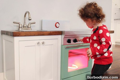 Kids' Play Kitchen with Light-Up Burners and Realistic Sounds 6 img 59290 5