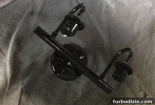 Refresh a Secondhand Bathroom Light: Stylish Upcycling Guide 8 spray painted light fixture
