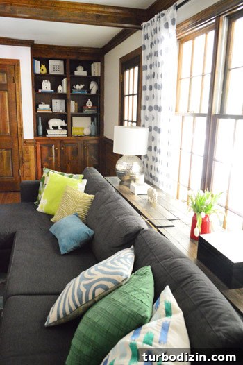 How to Paint Your Living Room in Edgecomb Gray for a Cozy Look 12 img 59953 11