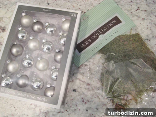 ornament-decorating