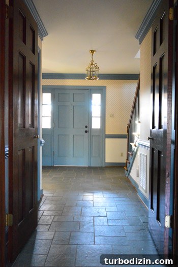 How to Hang a Moravian Star Light in Your Foyer 11 img 60552 10