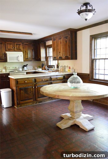 How to Find Affordable Restoration Hardware Tables Online 7 img 61414 6