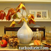 Decorating with fall leaves