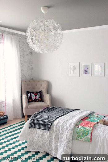 Graphic Kids' Bedroom Makeover: Stylish Ideas for a Bold Room 7 Room photo 4