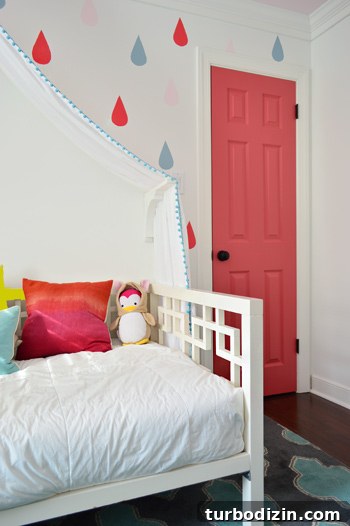 Painting a Pink Closet Door and Raindrop Wall Accent Ideas 15 Side View Of Colorful Dark Pink Closet Door Painted With Cinco De Mayo Color