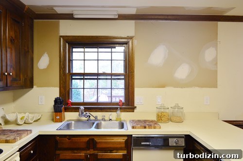 How to Remove Kitchen Cabinets and Rehang One Cabinet 12 img 61901 16