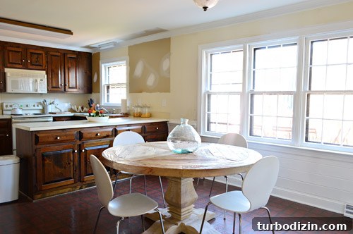How to Paint Dark Kitchen Trim and Wall Paneling for a Fresh Look 5 img 62249 4