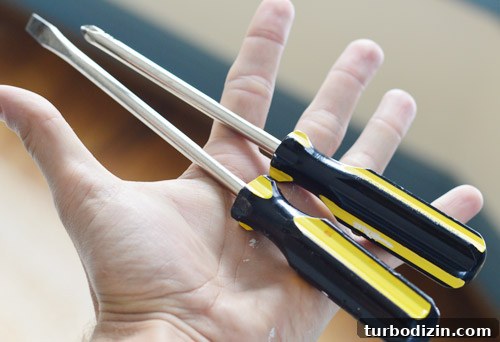 must have tools for DIY manual screwdrivers