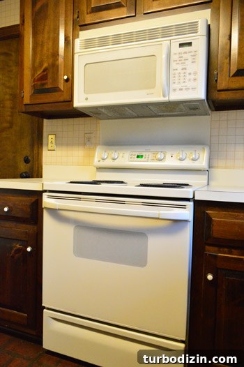 Convert a Hanging Microwave into a Functional Range Hood 12 img 62669 16