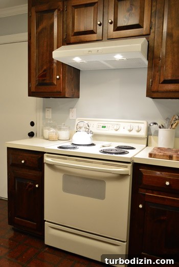 Convert a Hanging Microwave into a Functional Range Hood 13 img 62669 17