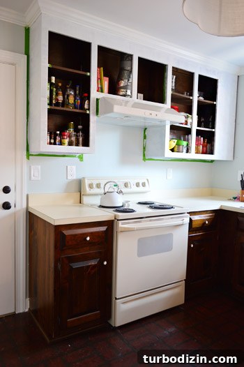 Paint Upper Cabinets White: A Step-by-Step Guide for Smooth Finish 8 img 62784 9