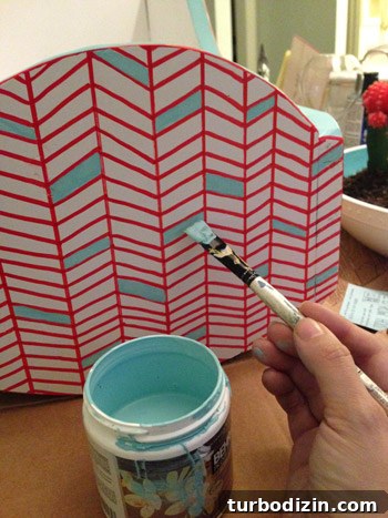 Paint a Chevron Pattern on Wood: Step-by-Step Guide for Perfect Results 5 Adding blue highlights