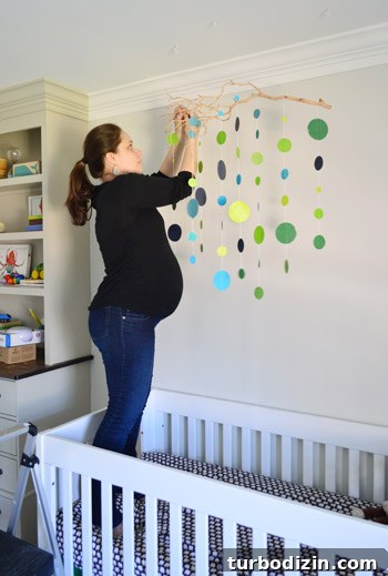 DIY Nursery Mobile: Step-by-Step Guide to Create a Charming Baby Mobile 19 img 63576 18