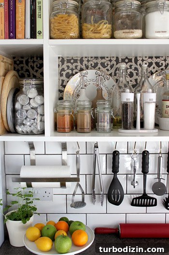 House Crasing: Cheerful Across the Pond — Guide to UK Homestays 9 Open kitchen shelving