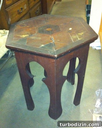 How to Paint a Faux Inlay Pattern for Realistic Wood Accents 4 img 63724 3
