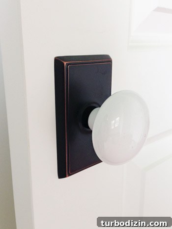 Showhouse Guide: Choosing Paint, Light Fixtures, Doorknobs & Vanities 4 Porcelain doorknobs