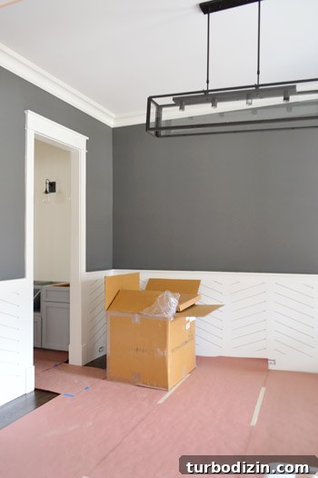 Showhouse Guide: Choosing Paint, Light Fixtures, Doorknobs & Vanities 6 Dining room chandelier