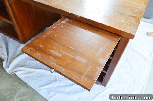 How to Repaint and Restore an Old Desk for a Fresh Look 8 img 63958 12