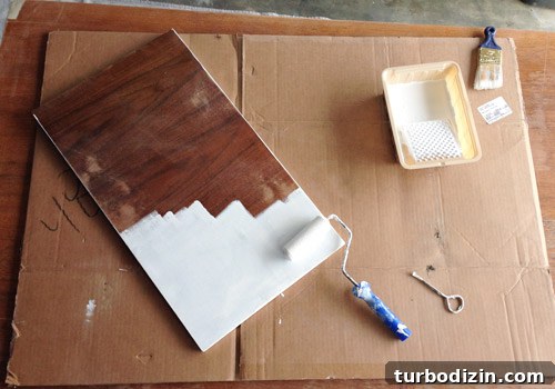 How to Repaint and Restore an Old Desk for a Fresh Look 9 img 63958 15