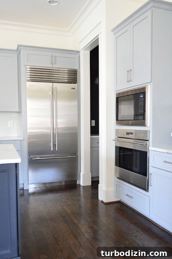 How to Furnish a Showhouse: Stylish Ideas for Staging Homes 9 img 64108 8