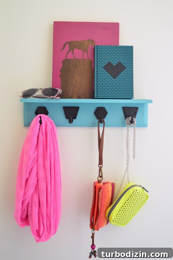 Target Hooks and Rails: Stylish Storage Solutions for Every Room 10 img 64249 9