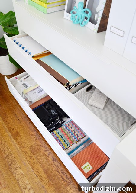 Organize Your Home Office: Smart Storage and Productivity Tips 15 img 64840 14
