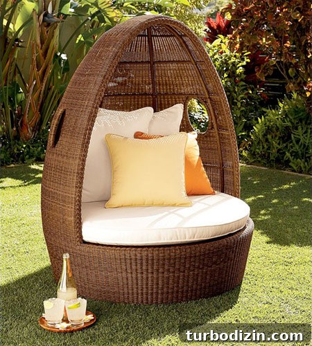 How to Choose the Perfect Egg Chair for Your Back Porch 8 img 64896 7