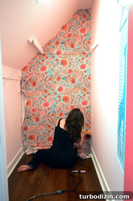 Fabric Wall Covering: Step-by-Step Guide to Transform a Room 11 img 65212 10