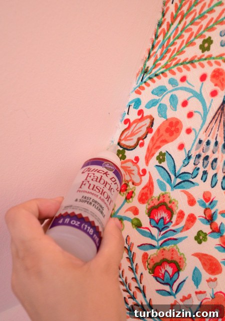 Fabric Wall Covering: Step-by-Step Guide to Transform a Room 13 img 65212 12