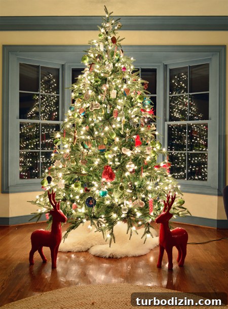 Affordable Holiday Decorating Ideas for a Festive Home 2 Tree-2013-Office-Tree
