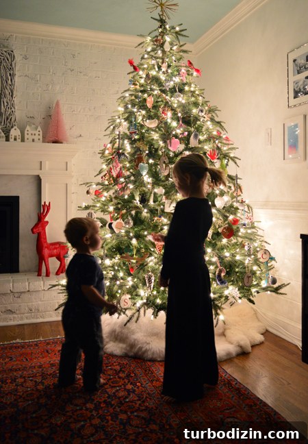 Affordable Holiday Decorating Ideas for a Festive Home 16 Tree-Kids-2015