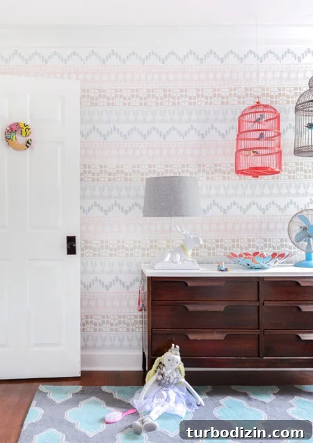 EvolutionGirlsRoom-StencilWall